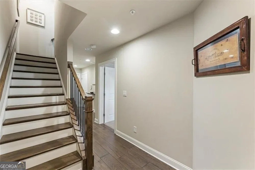 205 Phillips LN Alpharetta, GA 30009