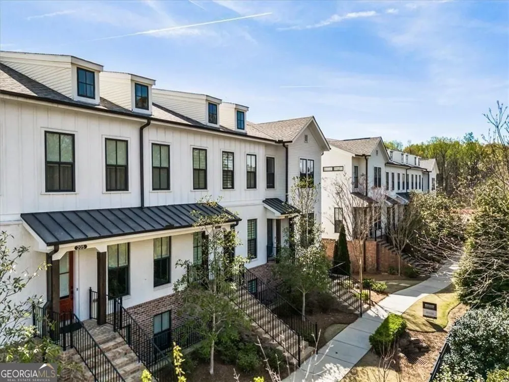 205 Phillips LN Alpharetta, GA 30009
