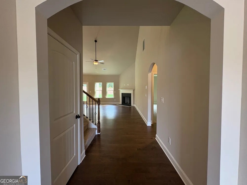 1056 Lakeviewe Oaks CT Grayson, GA 30017