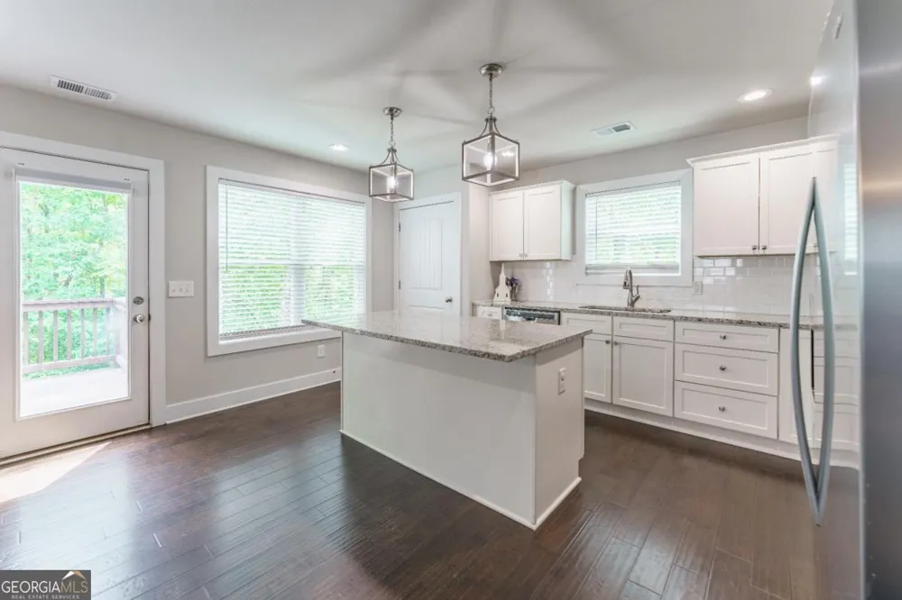 46 Longview DR Dawsonville, GA 30534