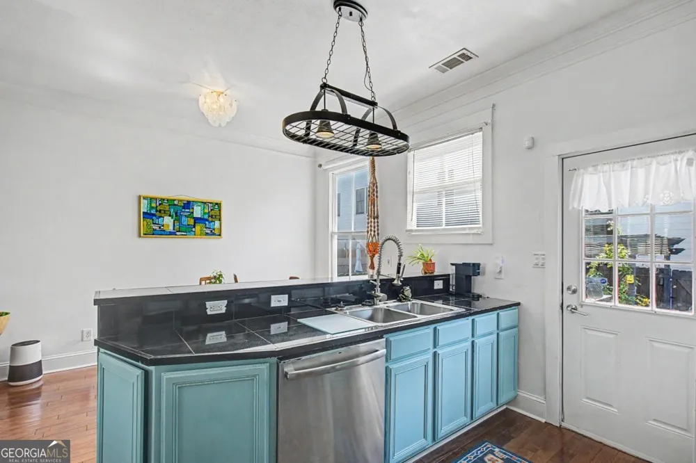 1410 Jefferson ST Savannah, GA 31401