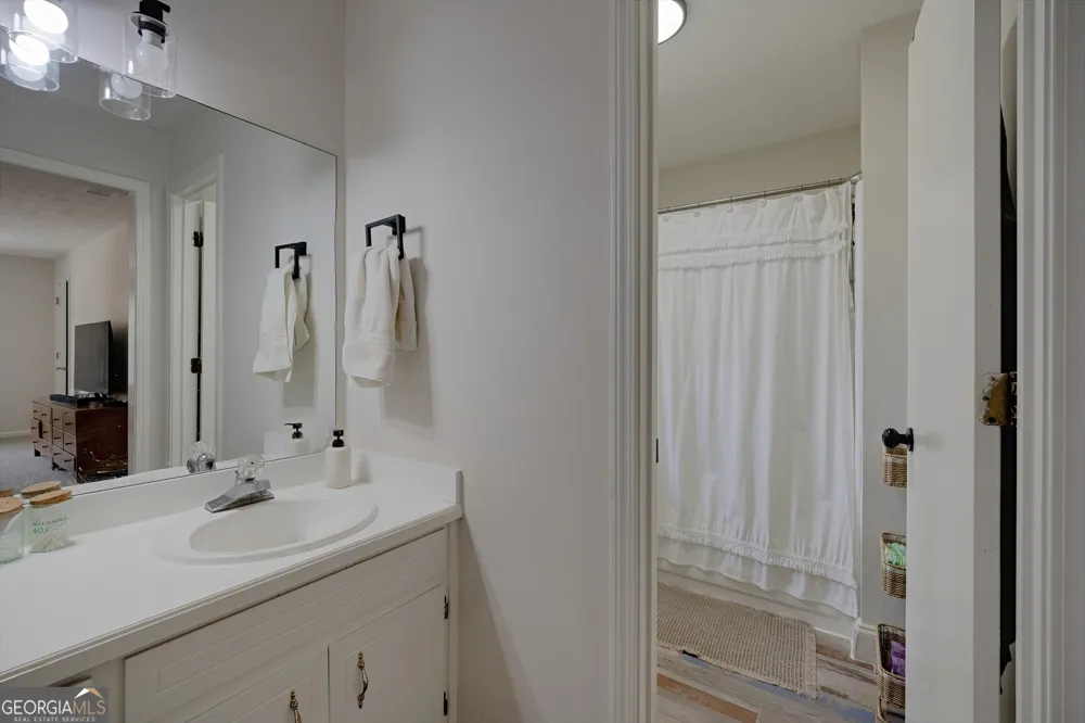 861 Lagoon CT Stone Mountain, GA 30083