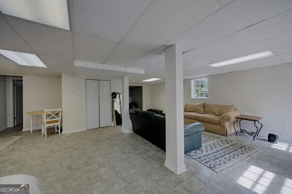 861 Lagoon CT Stone Mountain, GA 30083