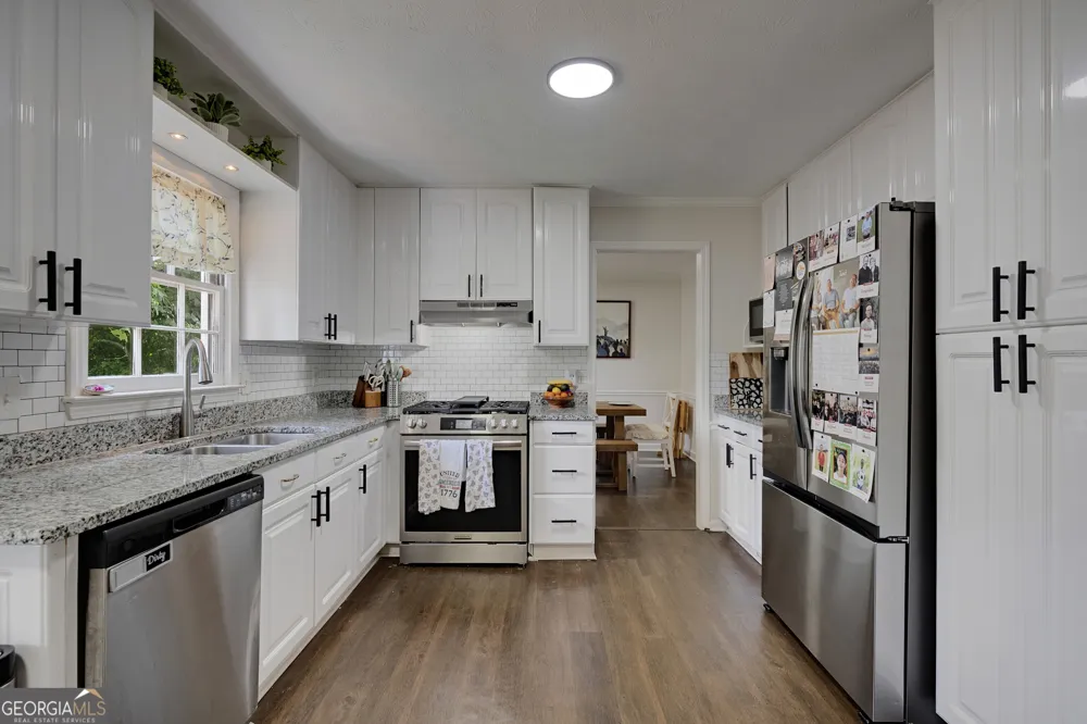 861 Lagoon CT Stone Mountain, GA 30083
