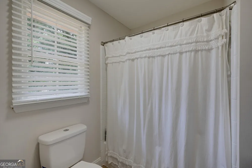 861 Lagoon CT Stone Mountain, GA 30083