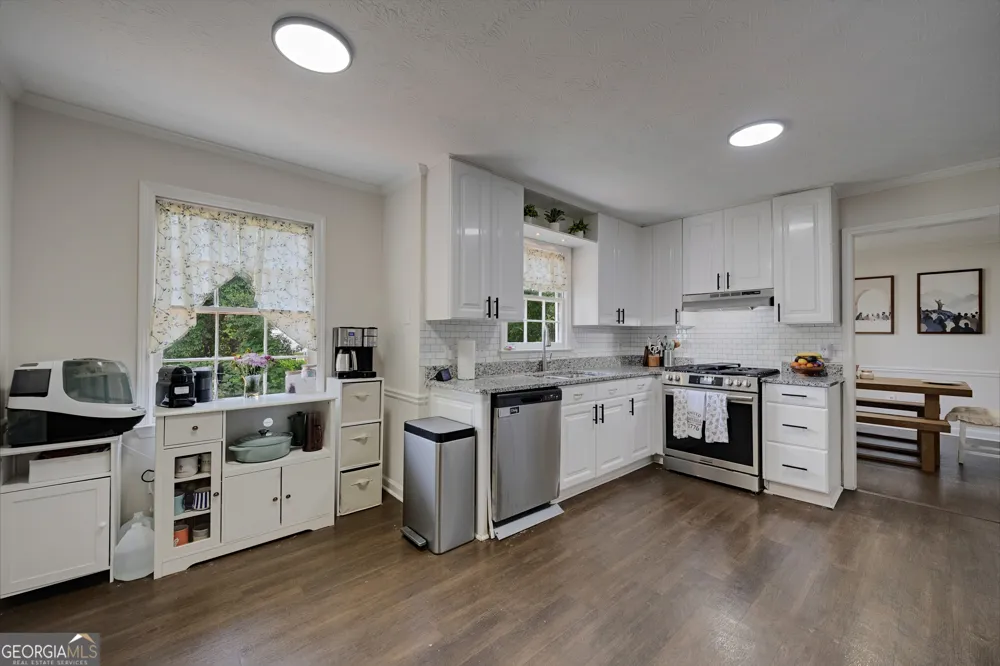 861 Lagoon CT Stone Mountain, GA 30083
