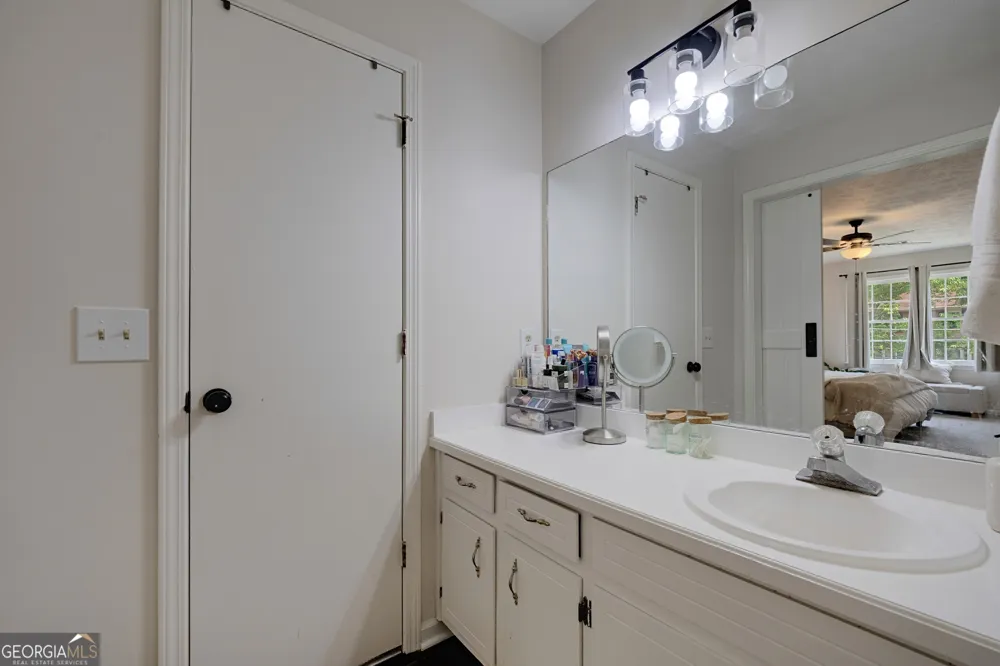 861 Lagoon CT Stone Mountain, GA 30083