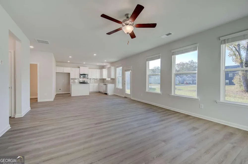219 St Annes PL Covington, GA 30016