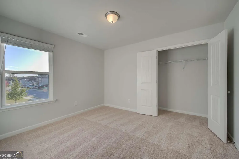 219 St Annes PL Covington, GA 30016