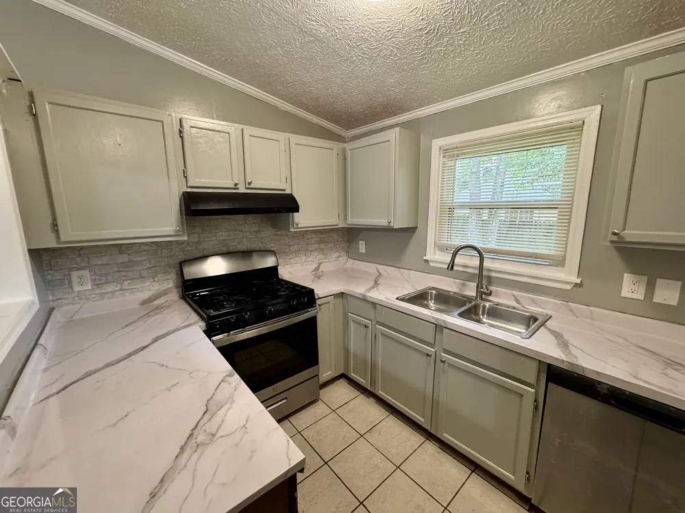 7 Sherwood LOOP McDonough, GA 30253