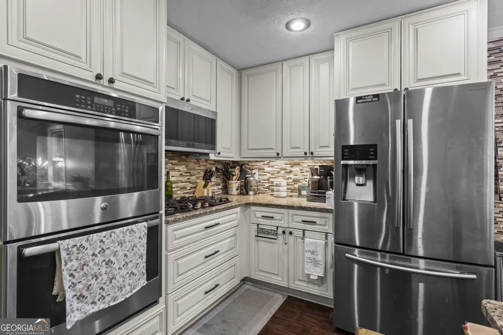 140 Lakeside DR NW Kennesaw, GA 30144