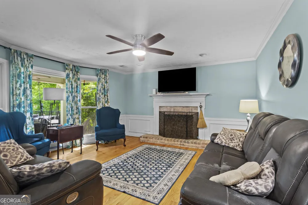 140 Lakeside DR NW Kennesaw, GA 30144