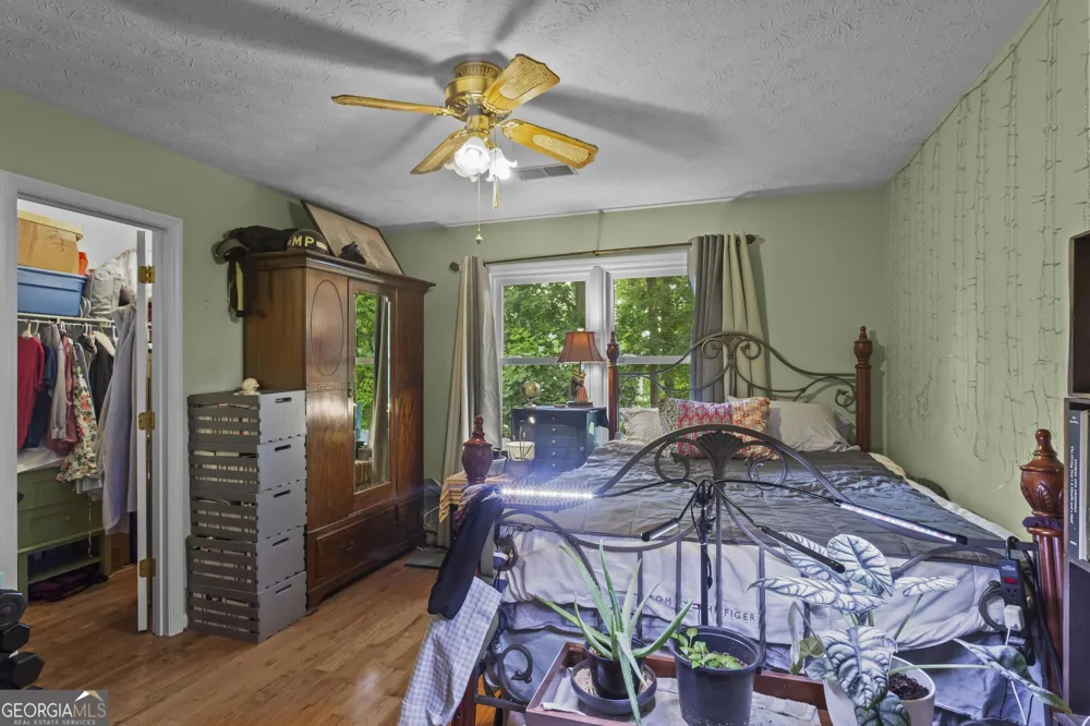 140 Lakeside DR NW Kennesaw, GA 30144