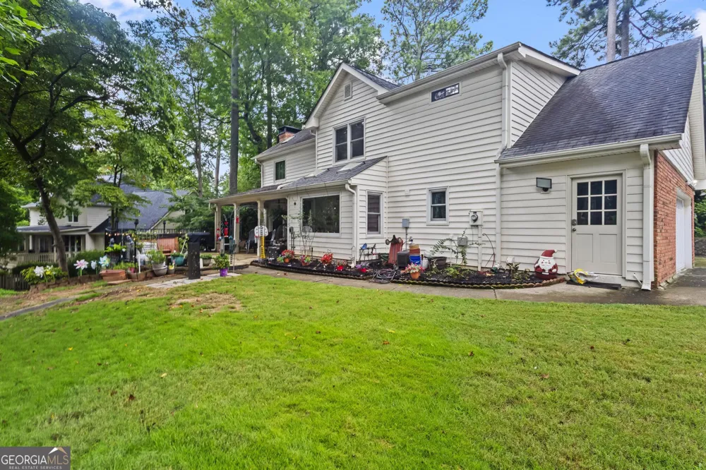 140 Lakeside DR NW Kennesaw, GA 30144