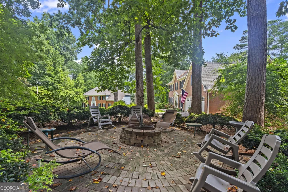 140 Lakeside DR NW Kennesaw, GA 30144