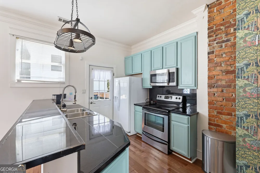 1410 Jefferson ST Savannah, GA 31401