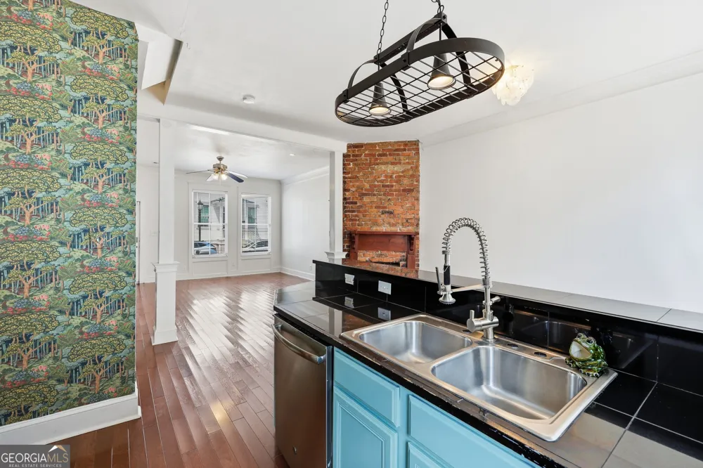 1410 Jefferson ST Savannah, GA 31401