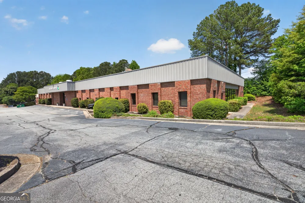 3005 Lenora Church RD Snellville, GA 30078
