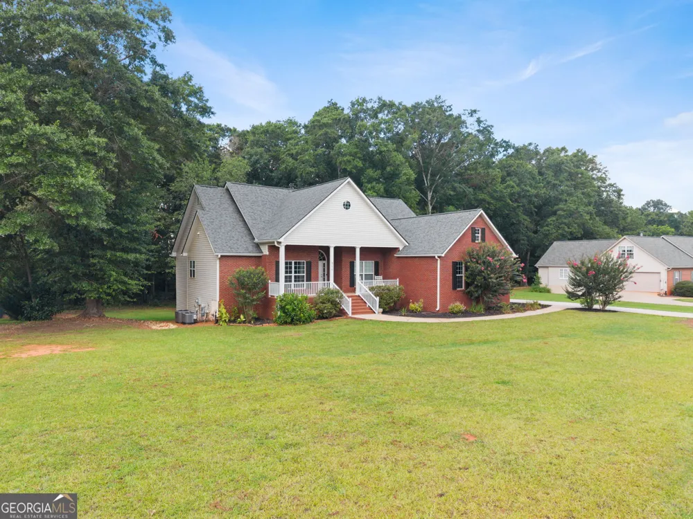 316 McKibben DR Locust Grove, GA 30248