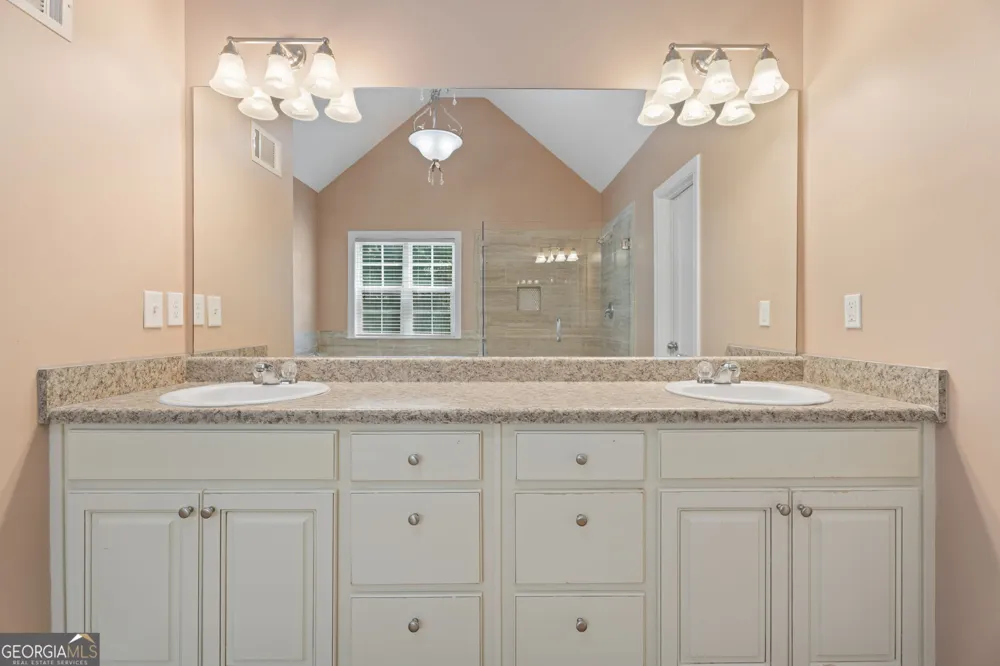 316 McKibben DR Locust Grove, GA 30248