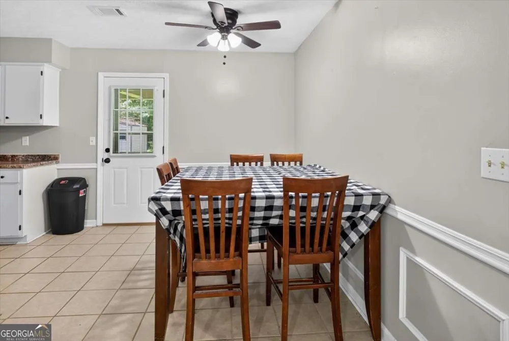 129 Whispering Pine LN NE White, GA 30184
