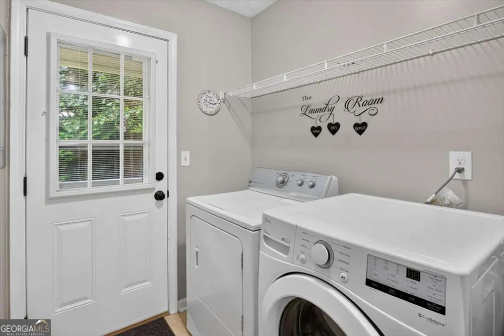 129 Whispering Pine LN NE White, GA 30184