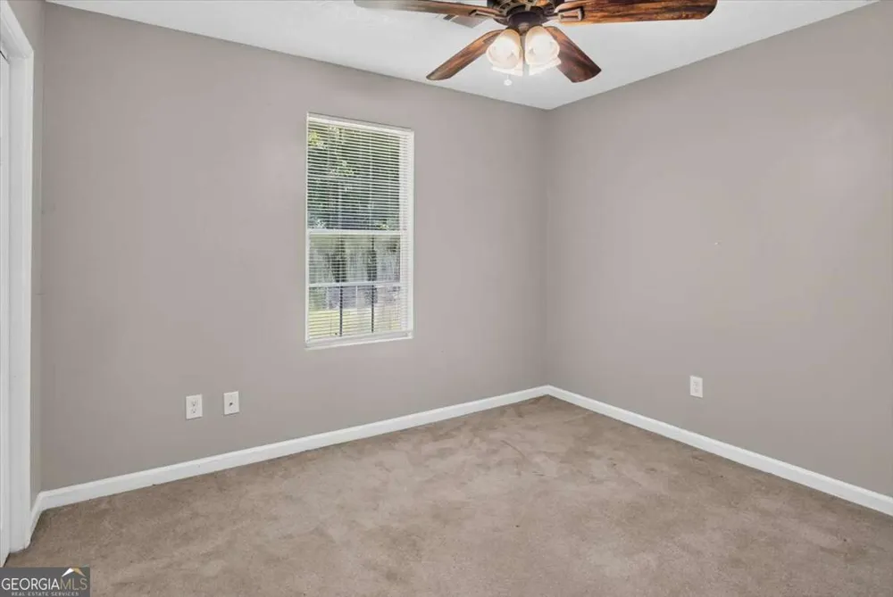 129 Whispering Pine LN NE White, GA 30184