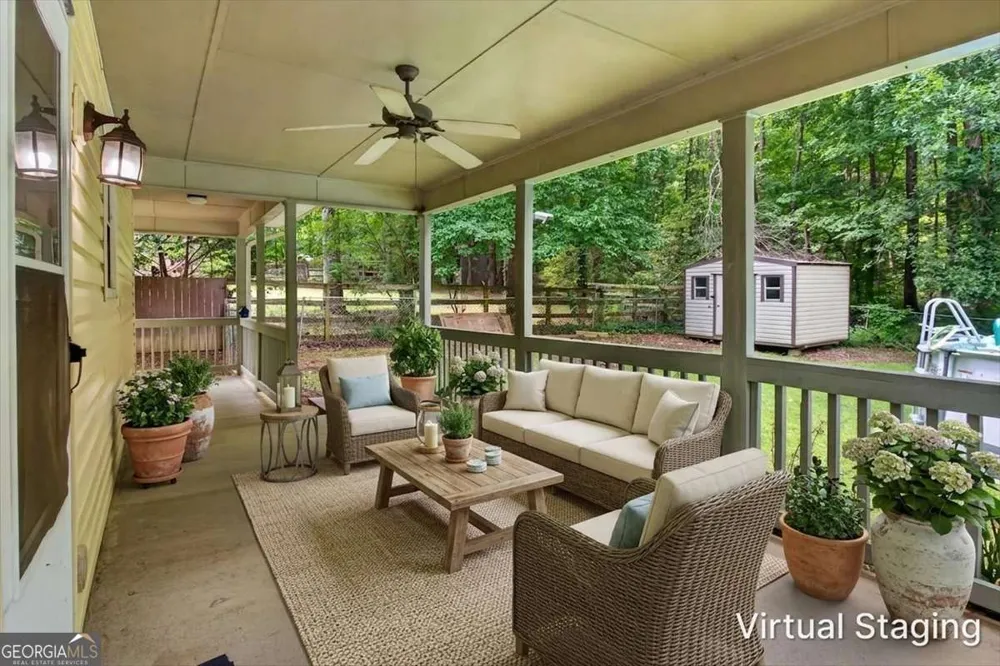 129 Whispering Pine LN NE White, GA 30184
