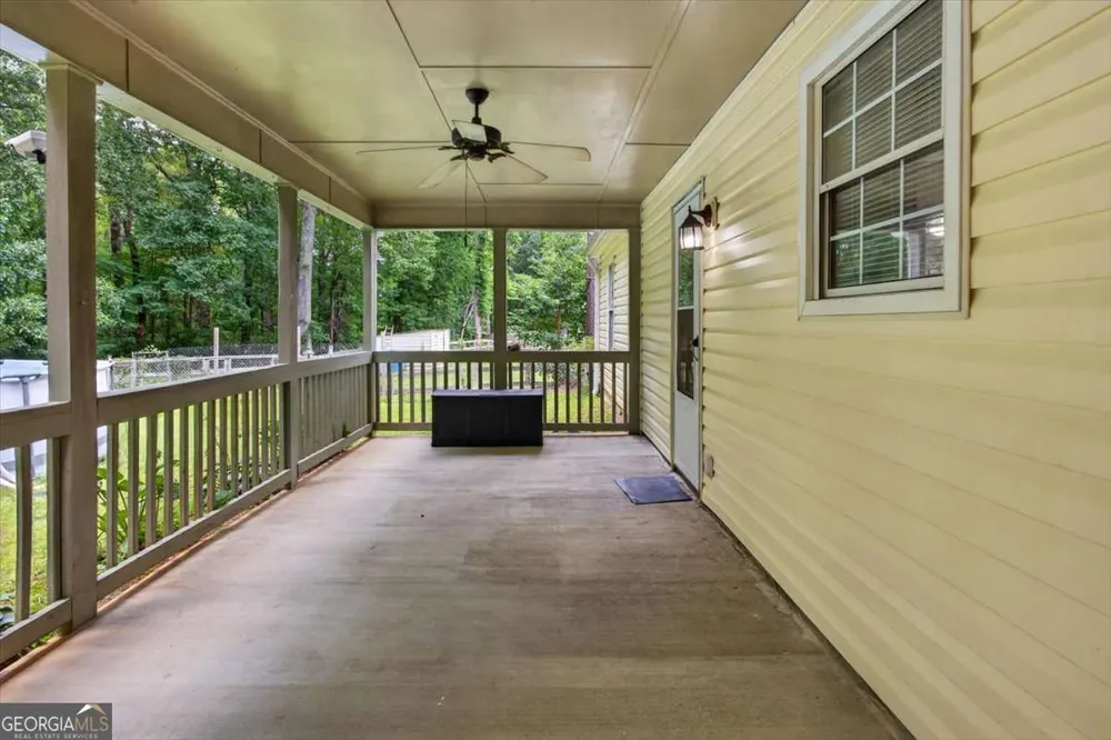 129 Whispering Pine LN NE White, GA 30184