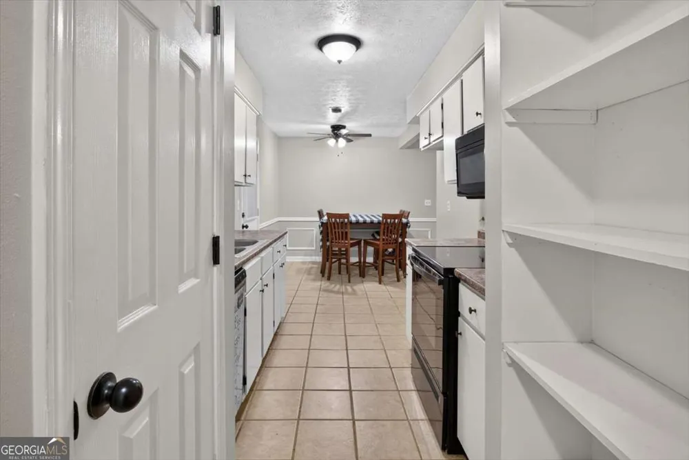 129 Whispering Pine LN NE White, GA 30184