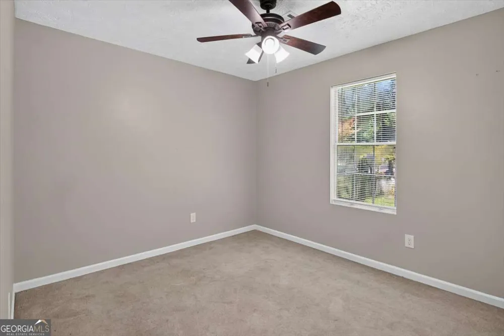 129 Whispering Pine LN NE White, GA 30184