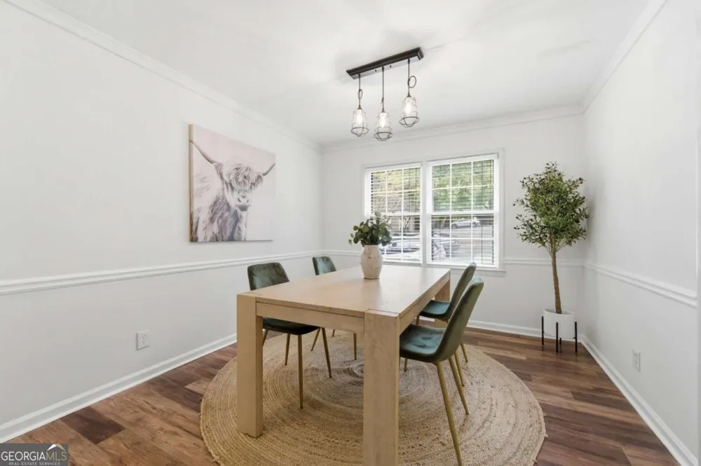 73 Montre SQ Atlanta, GA 30327