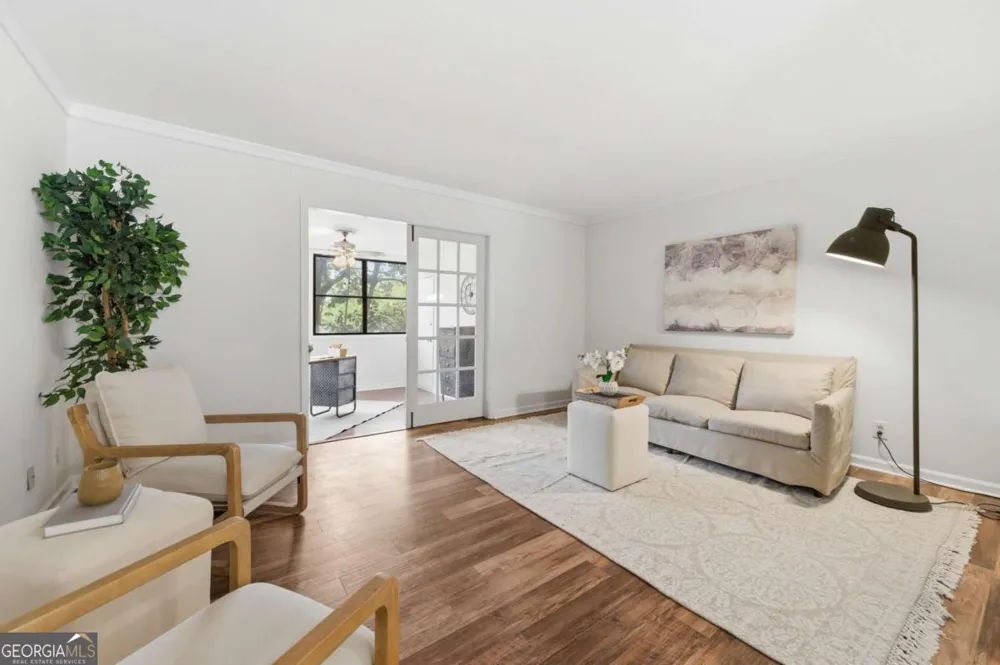 73 Montre SQ Atlanta, GA 30327