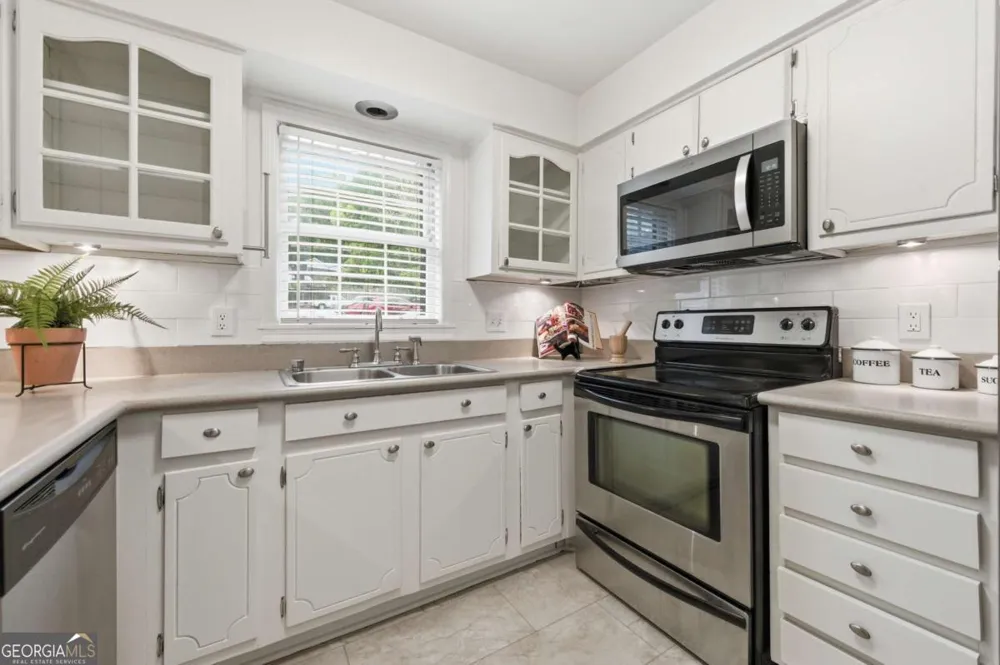 73 Montre SQ Atlanta, GA 30327