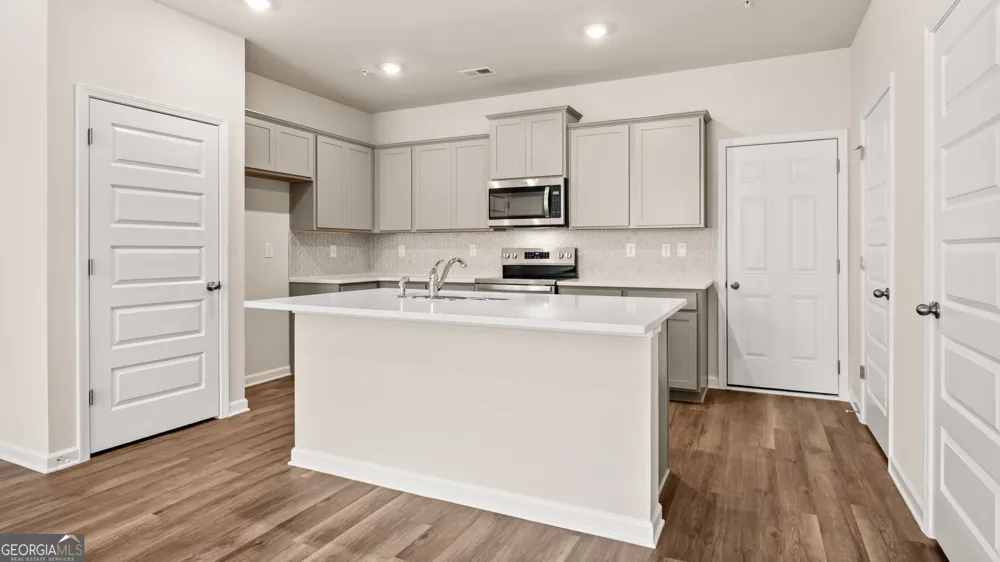 404 Reflection DR Stockbridge, GA 30281