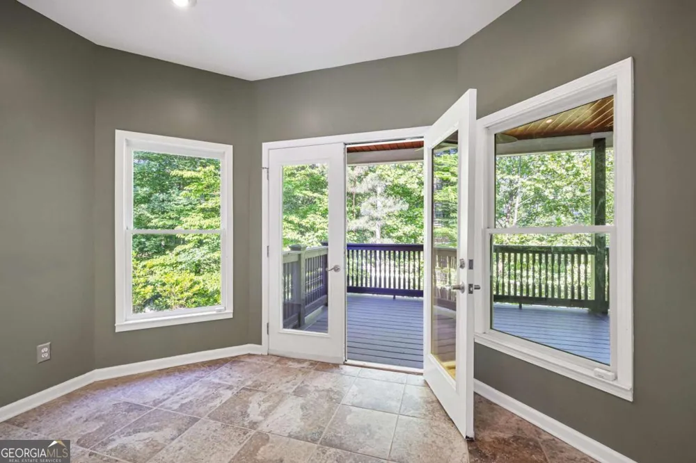 13 Royal Lake DR SE Cartersville, GA 30120