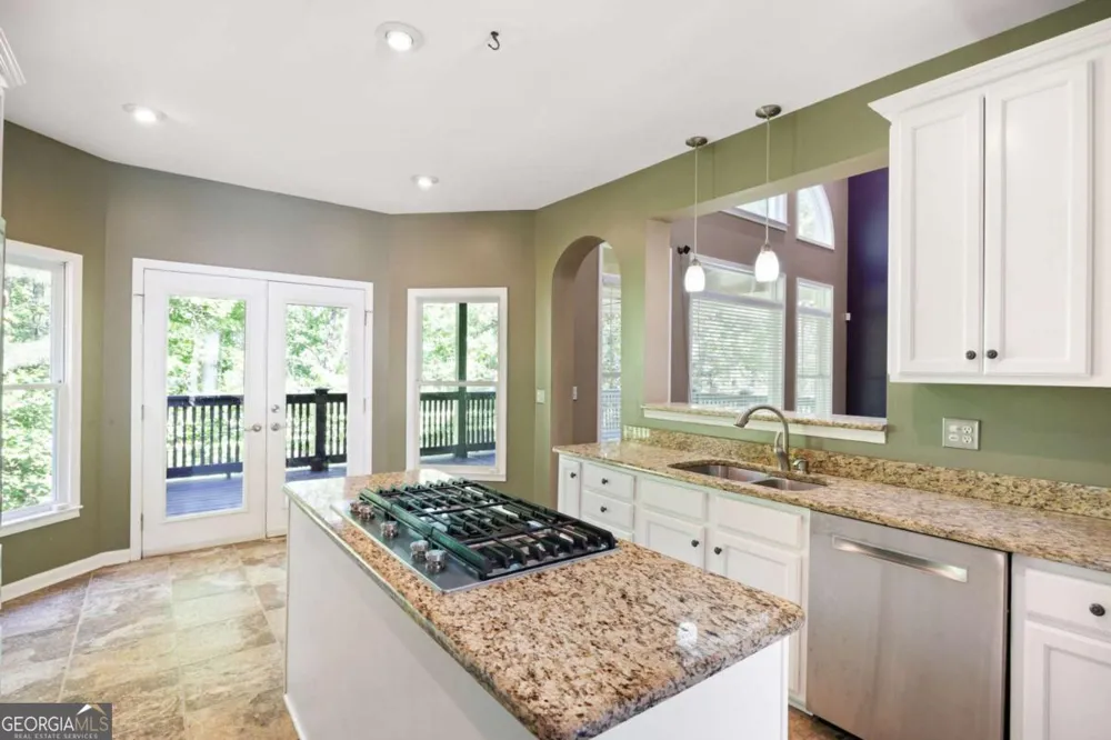 13 Royal Lake DR SE Cartersville, GA 30120