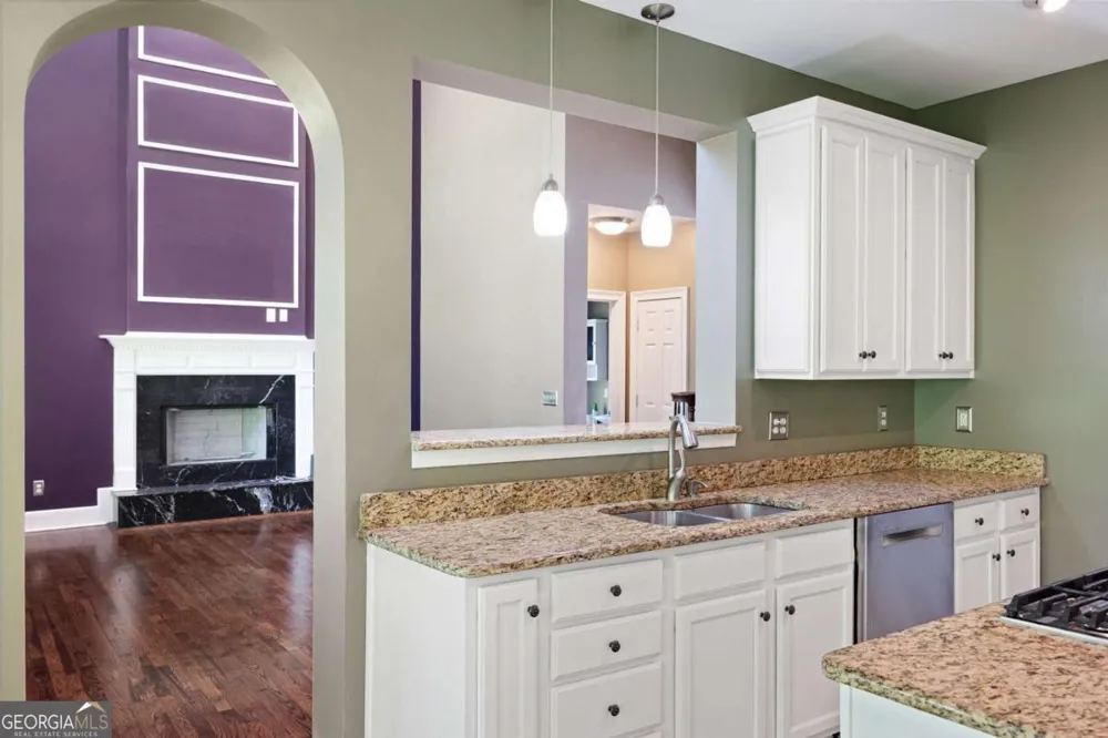 13 Royal Lake DR SE Cartersville, GA 30120