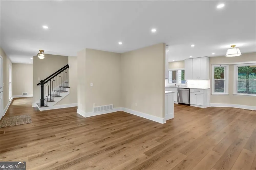 4587 Gilhams RD NE Roswell, GA 30075