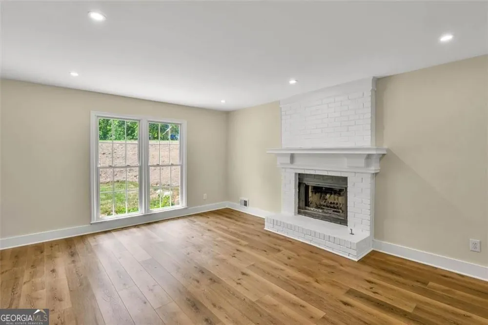 4587 Gilhams RD NE Roswell, GA 30075
