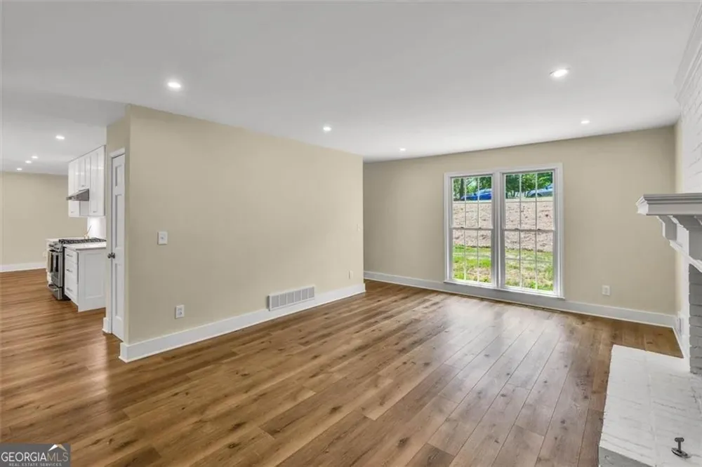 4587 Gilhams RD NE Roswell, GA 30075