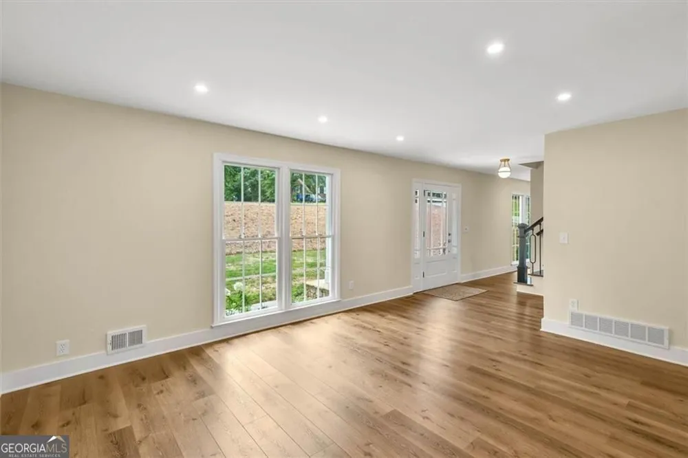 4587 Gilhams RD NE Roswell, GA 30075