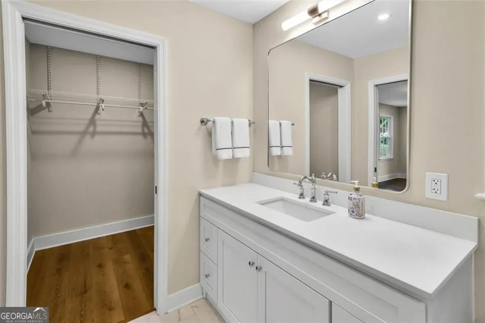 4587 Gilhams RD NE Roswell, GA 30075