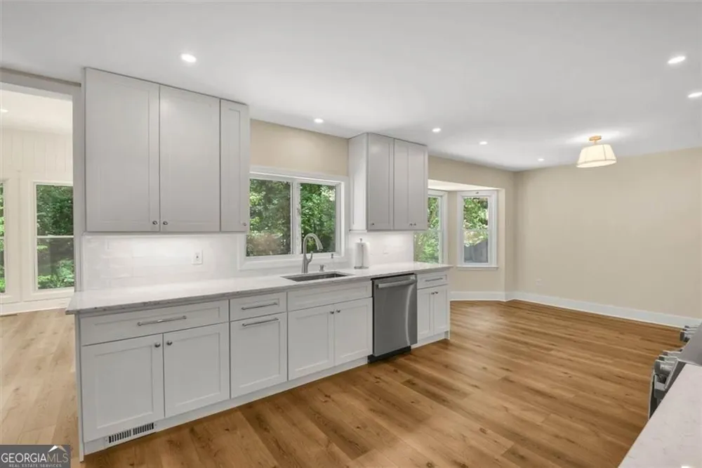 4587 Gilhams RD NE Roswell, GA 30075