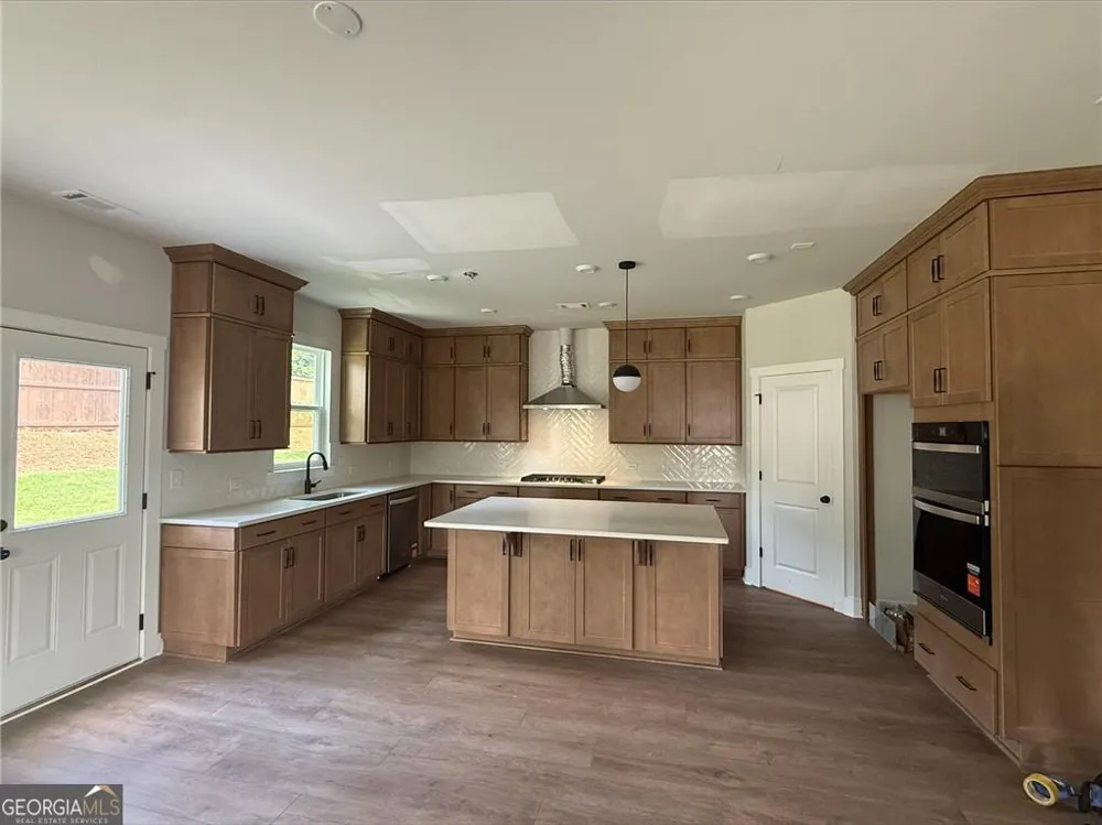 4885 Rosarian DR Cumming, GA 30040