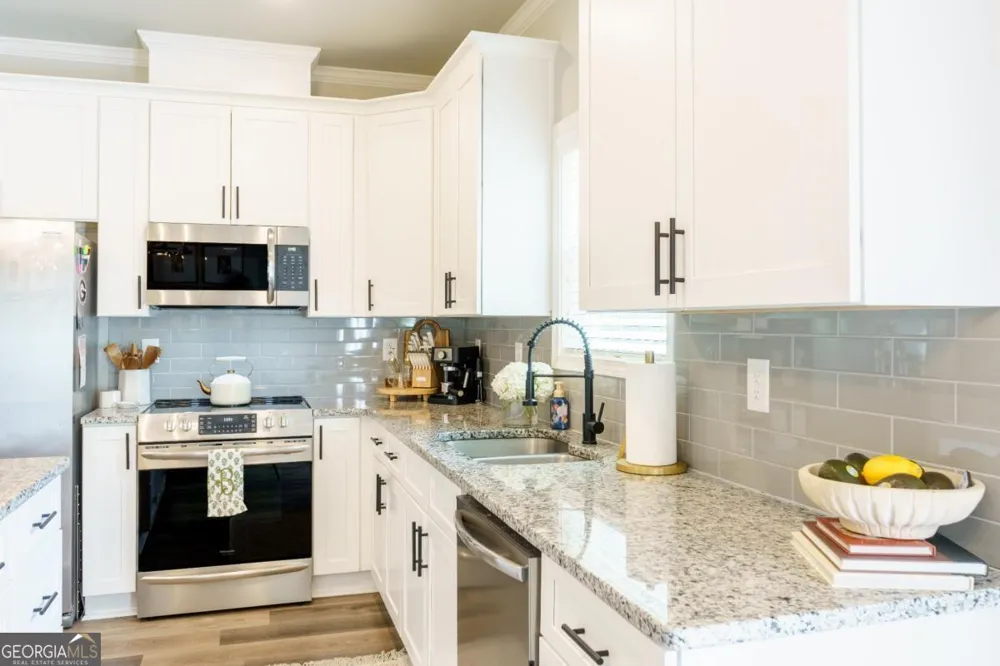 398 Sunset DR Statham, GA 30666