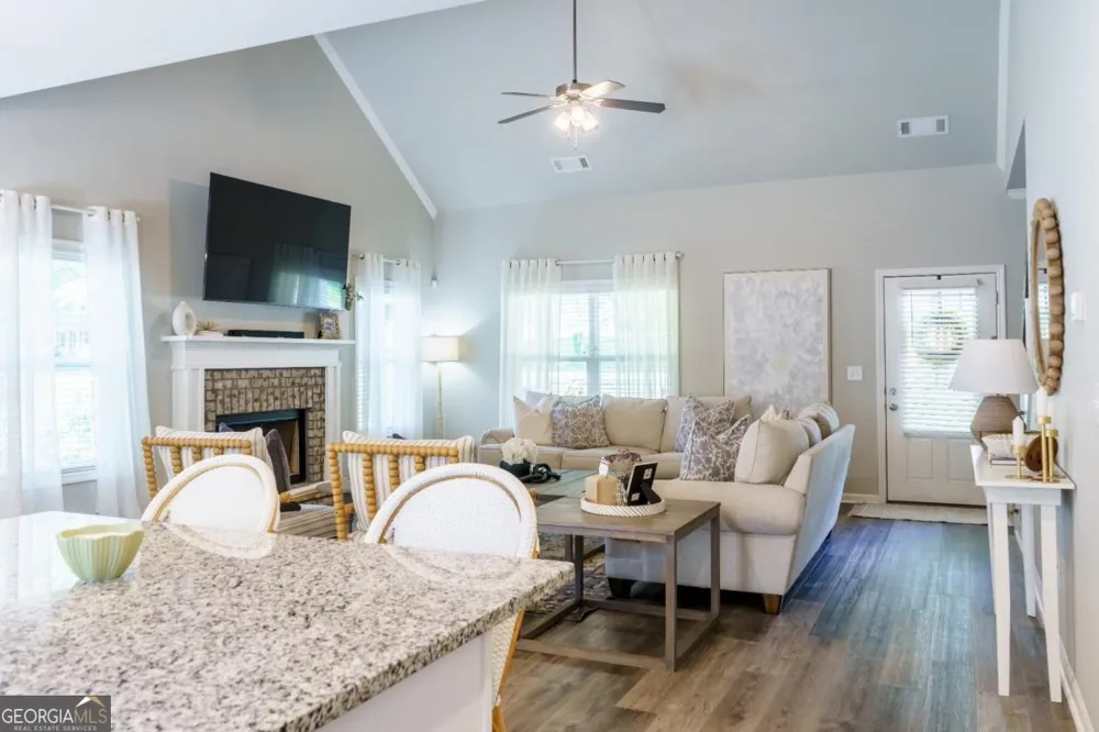 398 Sunset DR Statham, GA 30666