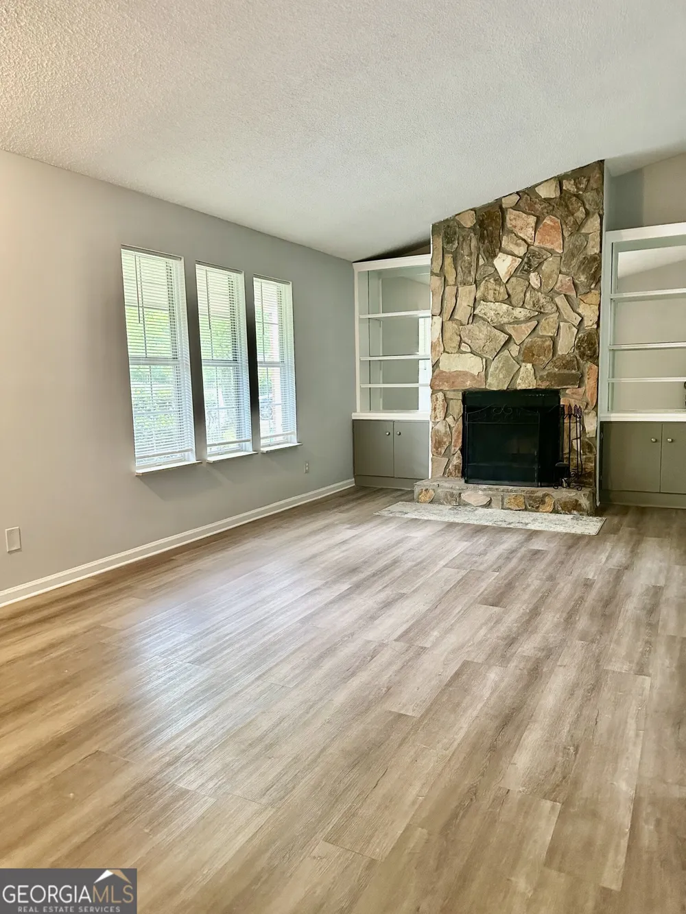 1984 Cheatham Woods DR SW Marietta, GA 30008