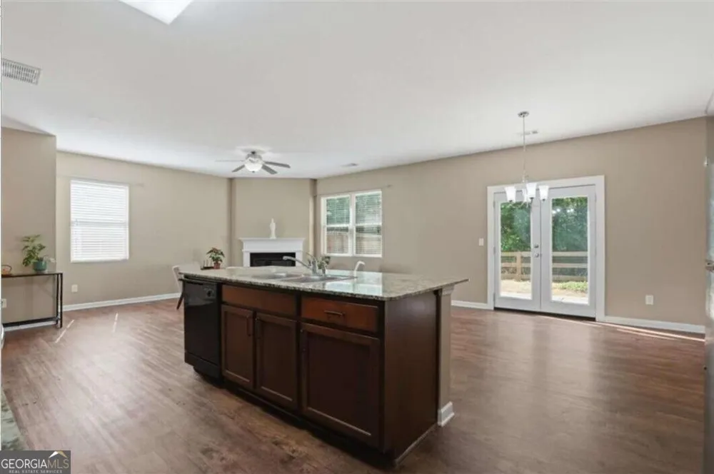 514 Altama WAY Acworth, GA 30102