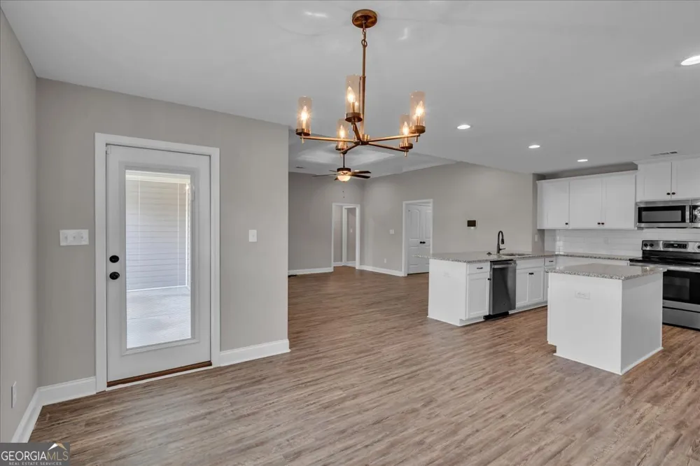 629 Broderick CIR Warner Robins, GA 31088